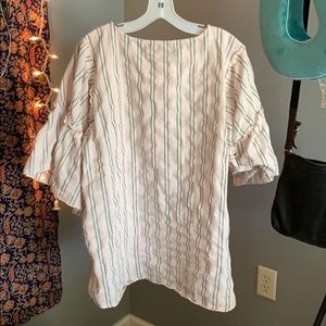 Bell Sleeved Top •• NEW